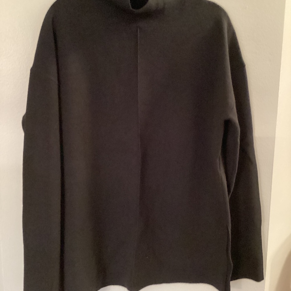 Banana Republic Like New Black Mock Turtleneck Sweater